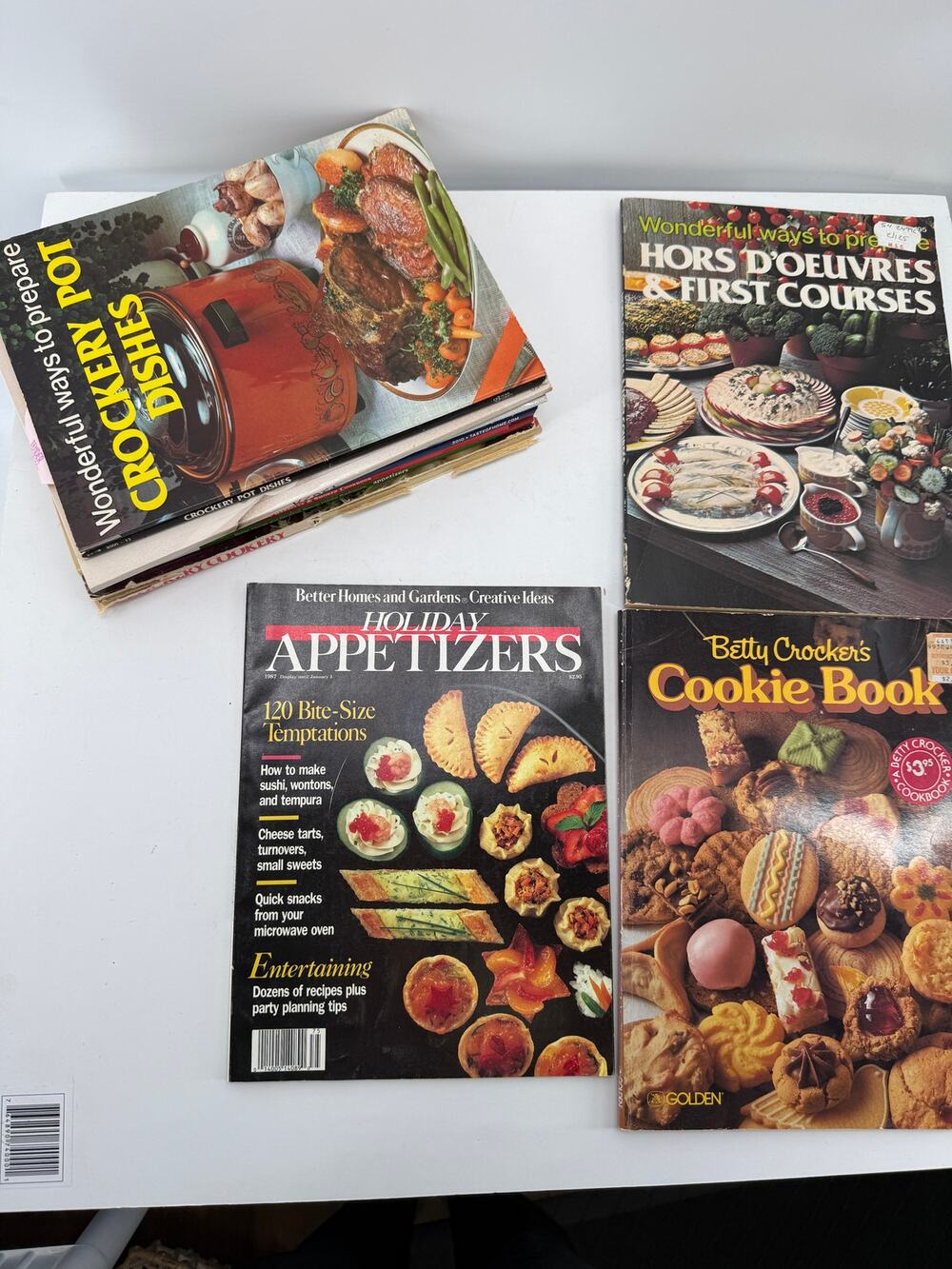 Vintage Cookbook Lot 10 Betty Crocker Crock Pot Appetizers Cookies Party Recipes